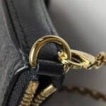 Louis Vuitton Easy Pouch On Strap — фото 11