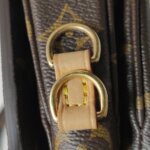 Louis Vuitton Pochette Metis East West — фото 12