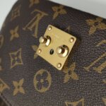 Louis Vuitton Pochette Metis East West — фото 11