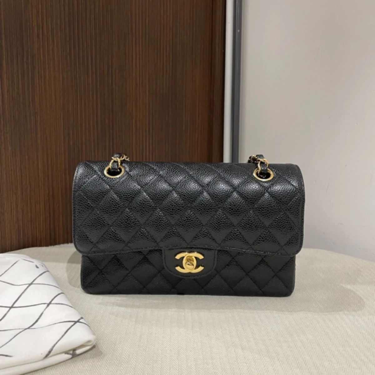 Chanel Classic Flap — продано