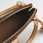 Louis Vuitton Alma BB Monogram — фото 7