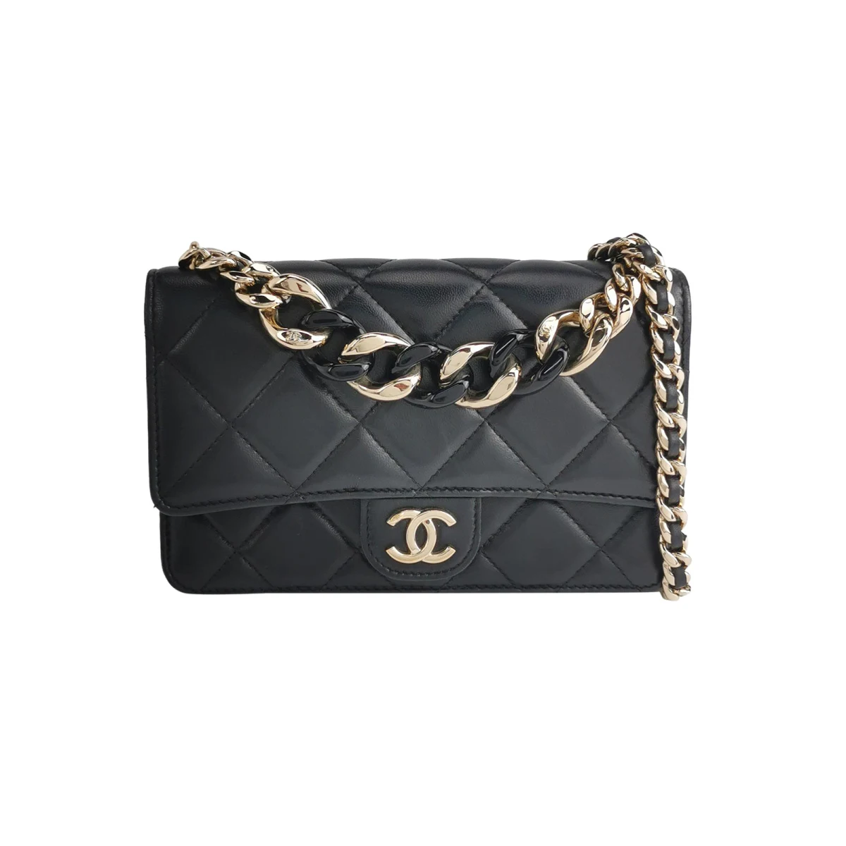 Chanel Flap Bag — продано