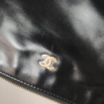 Chanel 22 Bag Logo — фото 22