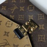 Louis Vuitton Pochette Metis Reverse S-lock — фото 12