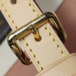 Louis Vuitton V Tote BB V logo — фото 14