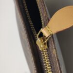 Louis Vuitton Toiletry Pouch On Chain — фото 15