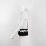 Alexander McQueen Calfskin Logo Crossbody — фото 2