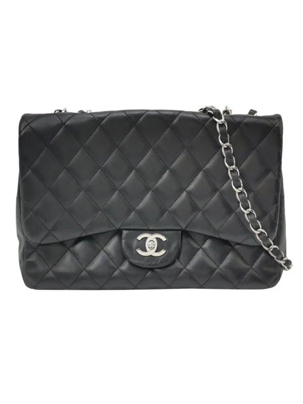 Chanel Classic Flap — продано