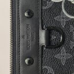 Louis Vuitton Discovery Pochette D — фото 8