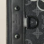 Louis Vuitton Discovery Pochette D (Луи Виттон) — фото 8