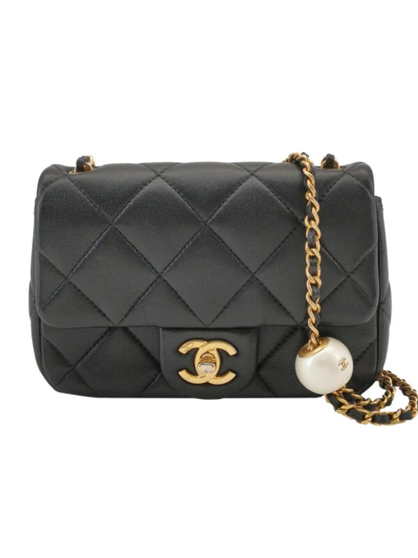 Chanel Flap Bag — продано