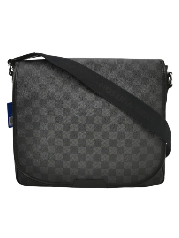 Louis Vuitton District