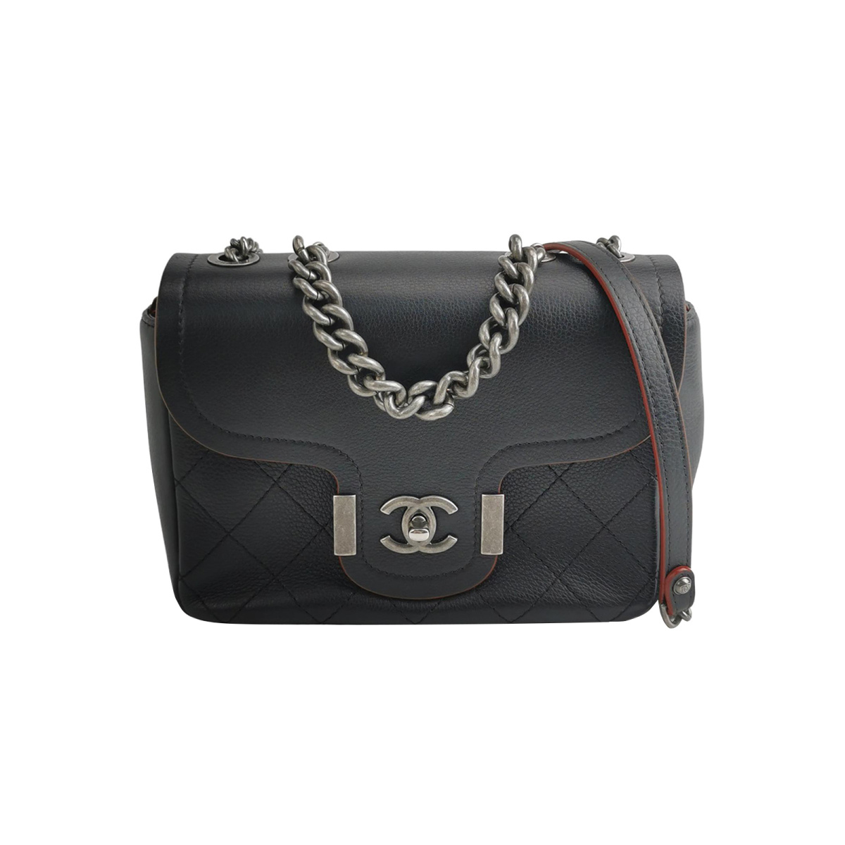 Chanel Flap Bag — фото 1