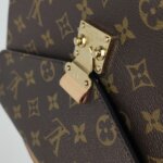 Louis Vuitton Pochette Metis S-lock — фото 19