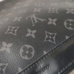 Louis Vuitton Pochette Voyage D — фото 13