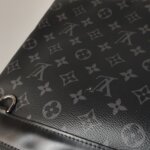 Louis Vuitton Pochette Voyage D — фото 17