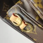 Louis Vuitton Pochette Metis East West (Луи Виттон) — фото 12