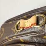 Louis Vuitton Pochette Metis East West — фото 15