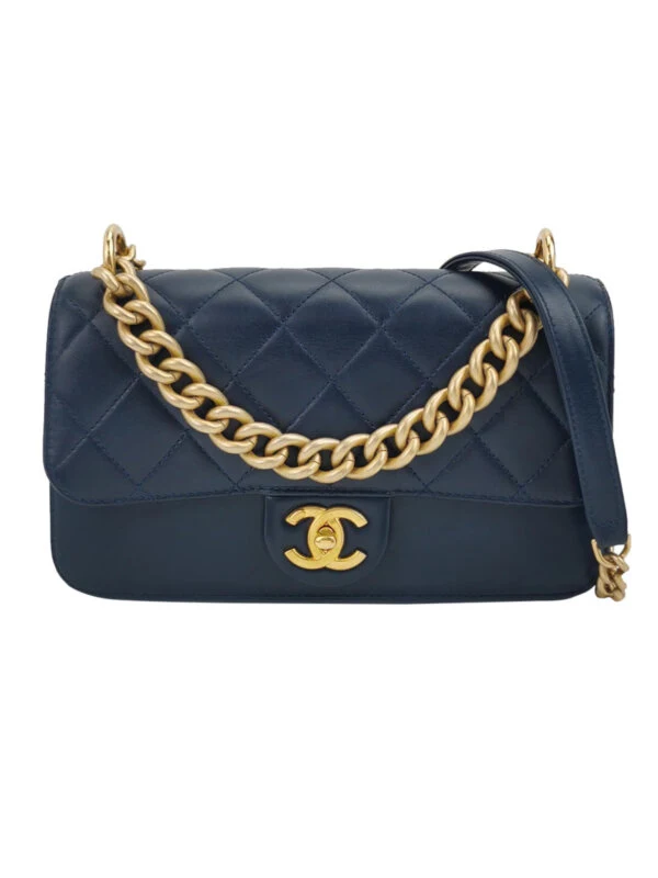 Chanel Flap Bag — продано