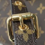 Louis Vuitton Pochette Metis S-lock — фото 13