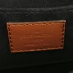 Louis Vuitton Dauphine Monogram LV (Луи Виттон) — фото 8