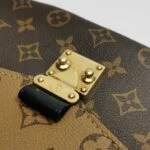 Louis Vuitton Pochette Metis S-lock (Луи Виттон) — фото 10