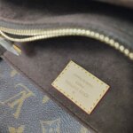 Louis Vuitton Pochette Metis East West — фото 11
