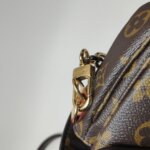 Louis Vuitton Pochette Metis East West — фото 13