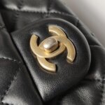 Chanel Classic Flap — фото 10