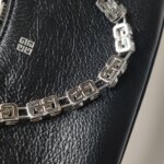 Givenchy Moon Cut Out Logo — фото 12