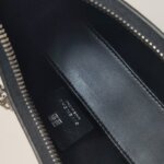 Givenchy Moon Cut Out Logo — фото 14