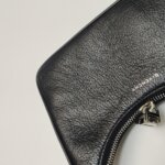 Givenchy Moon Cut Out Logo — фото 15