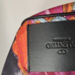 Valentino Garavani Logo Belt Bag — фото 11