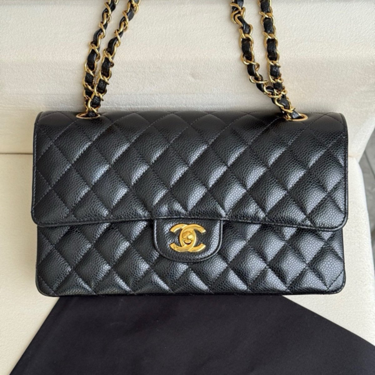 Chanel Classic Flap — фото 1
