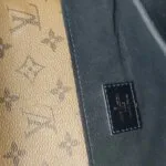 Louis Vuitton Pochette Metis Reverse S-lock — фото 10