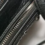Valentino Garavani Waxed Calfskin Crossbody — фото 26