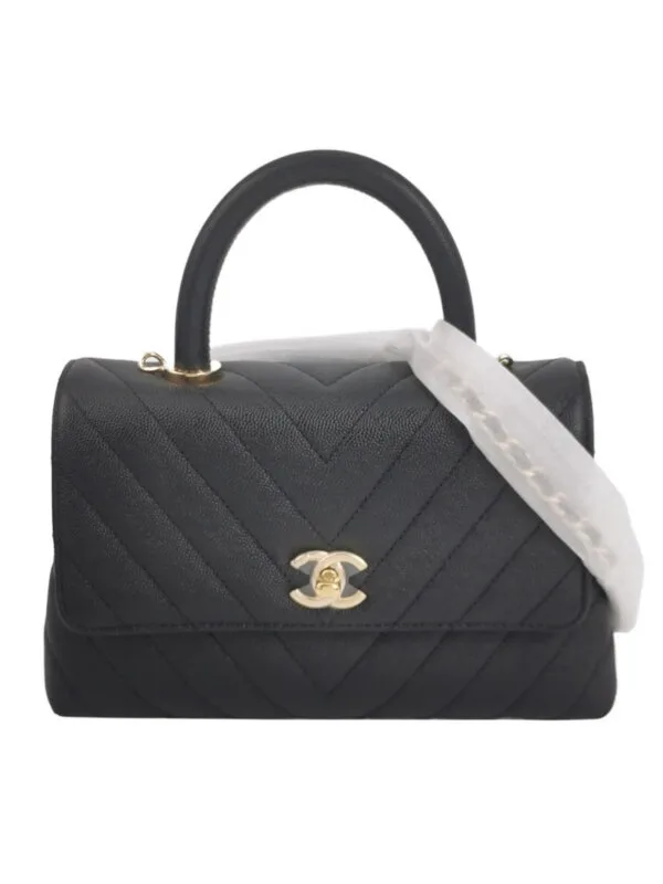 Chanel Coco Handle V — продано