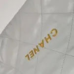 Chanel 22 Bag Logo — фото 14