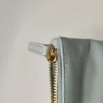 Chanel 22 Bag Logo — фото 15