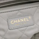 Chanel 22 Bag Logo — фото 8