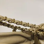 Chanel 22 Bag Logo — фото 18