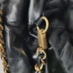 Chanel 22 Bag Logo — фото 12