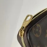 Louis Vuitton Utility Phonepocket Monogram — фото 13