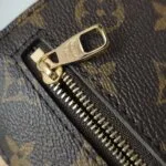 Louis Vuitton Pochette Metis East West — фото 12
