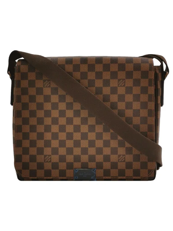 Louis Vuitton District — продано