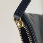 Chanel 22 Bag Logo — фото 16