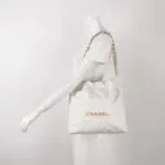 Chanel 22 Bag Logo — фото 2