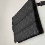 Louis Vuitton Trunk Pouch — фото 16