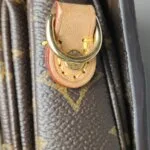 Louis Vuitton Pochette Metis S-lock — фото 12