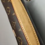 Louis Vuitton Pochette Metis S-lock — фото 19